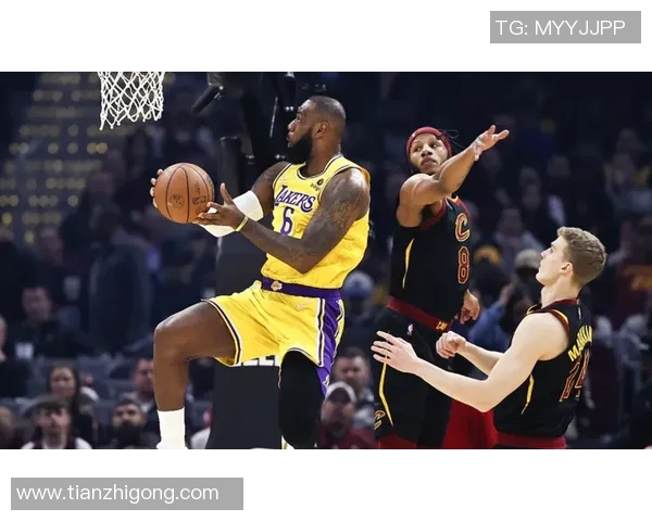 湖人对决热火激情四溢酷玩篮球盛宴尽在眼前